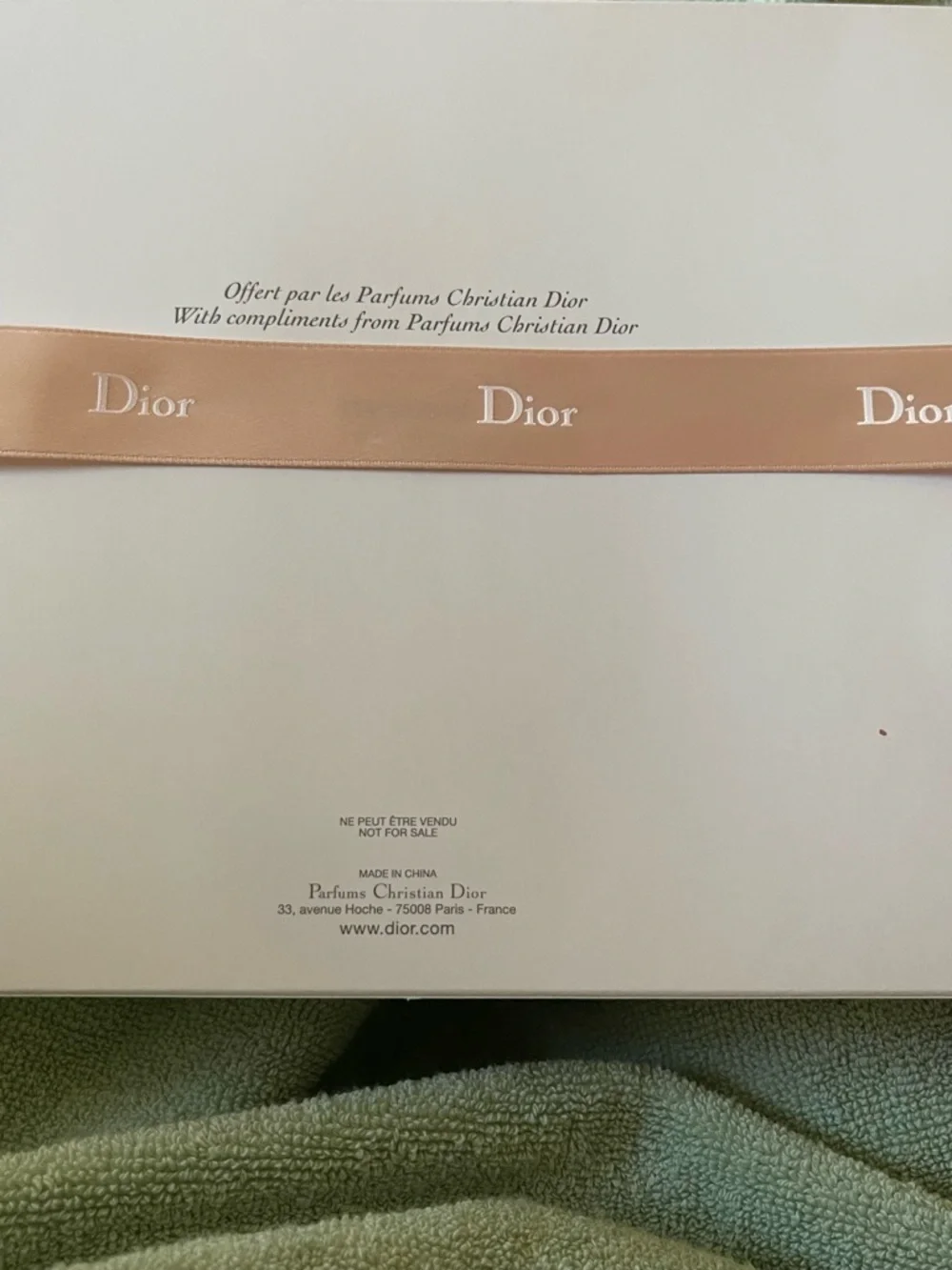 Dior Hot Pink and Red clutch Embossed CD Zip Pouch 9 x 7 NIB #136 - Picture 5 of 6